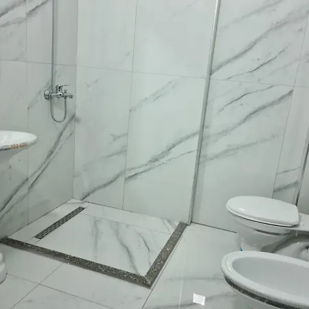 Black'N White Apartment Vlore Exterior photo