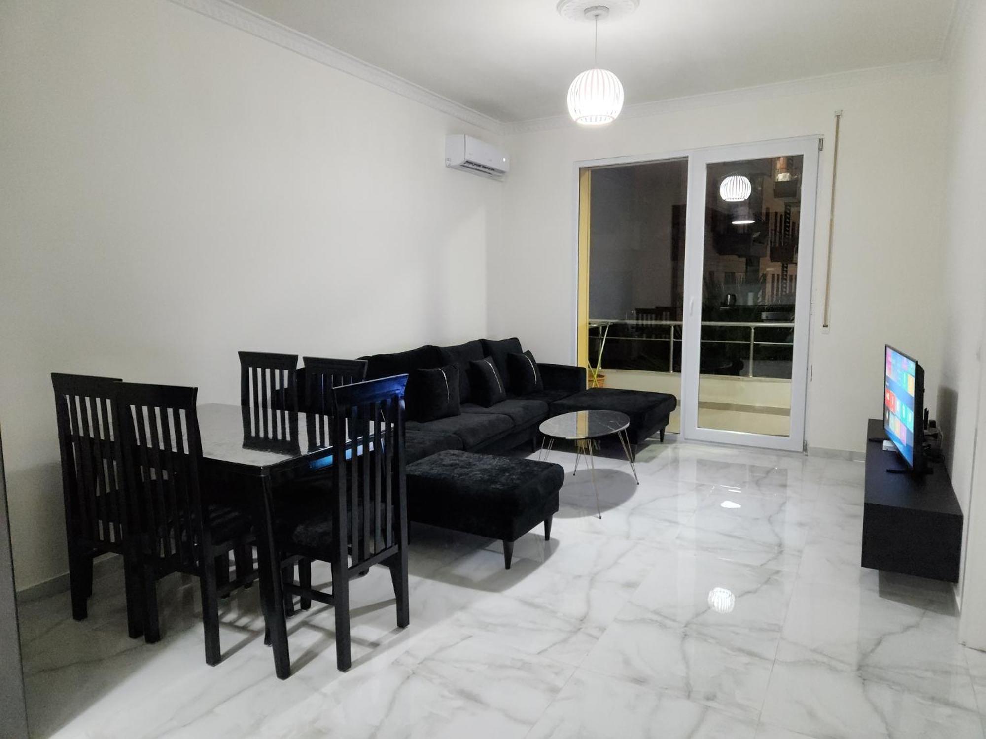 Black'n White Apartment Vlore