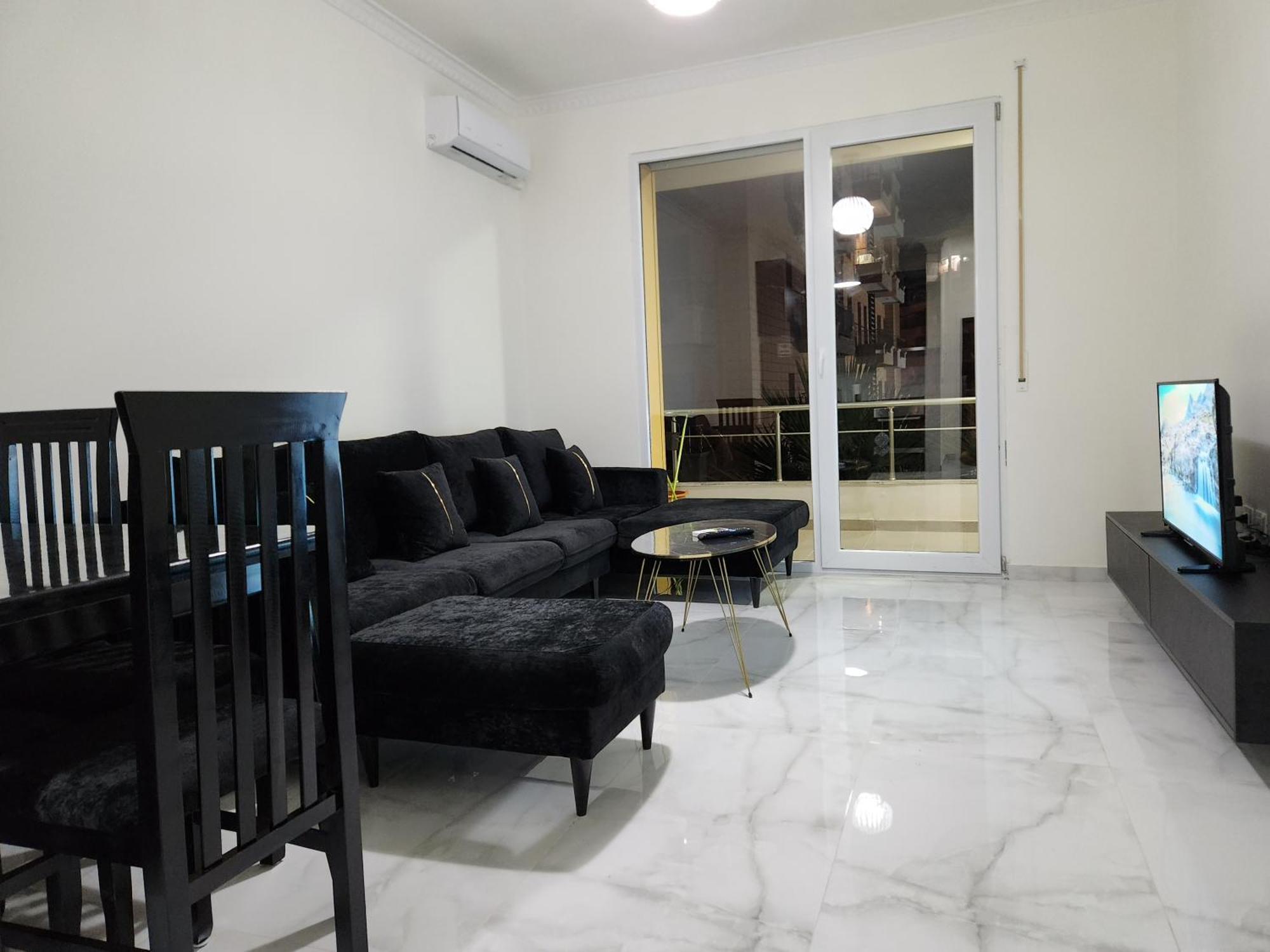 Black'n White Apartment